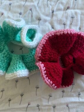 Handmade Crochet Hair Scrunchie Set in Mint Green and Dark Pink